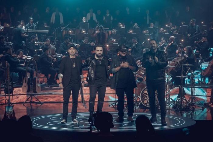 Banda Rosa de Saron faz grande show de gravação do DVD 35 anos no Theatro Municipal de São Paulo -2519