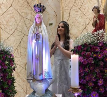 Ângela Maria na festividade de Coroação de Nossa Senhora - Blog do Aryel Aquino Notícias Católicas